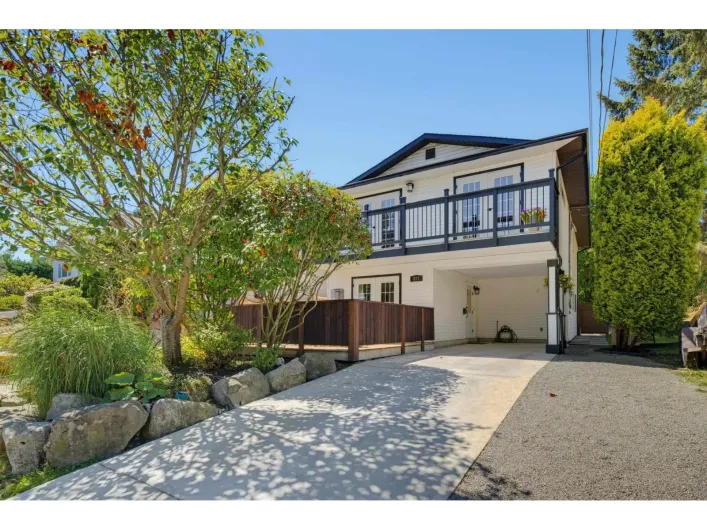 871 KENT STREET, White Rock
