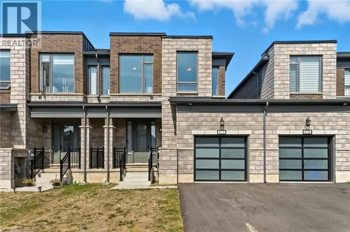 872 SOBESKI Avenue, Woodstock