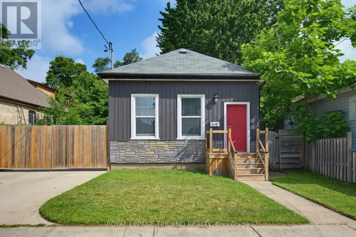 872 STEDWELL STREET, London East