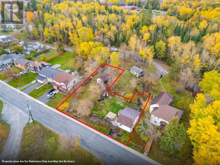 875 & 869 FOURTH AVENUE SOUTH, KENORA