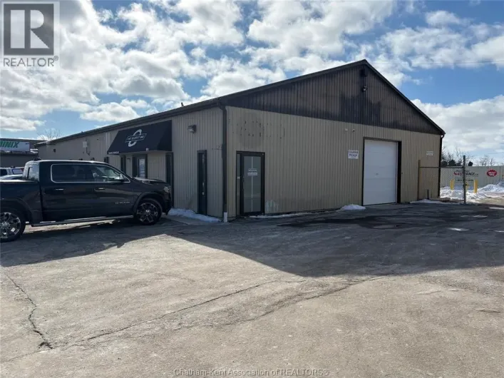 876 Richmond STREET Unit# Unit # 4, Chatham