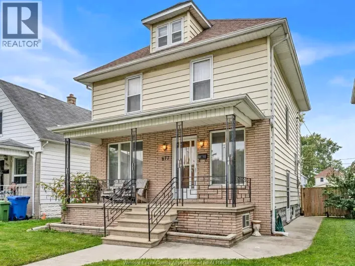 877 PIERRE AVENUE, Windsor