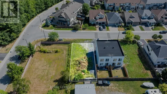 877A CONTOUR STREET, Ottawa