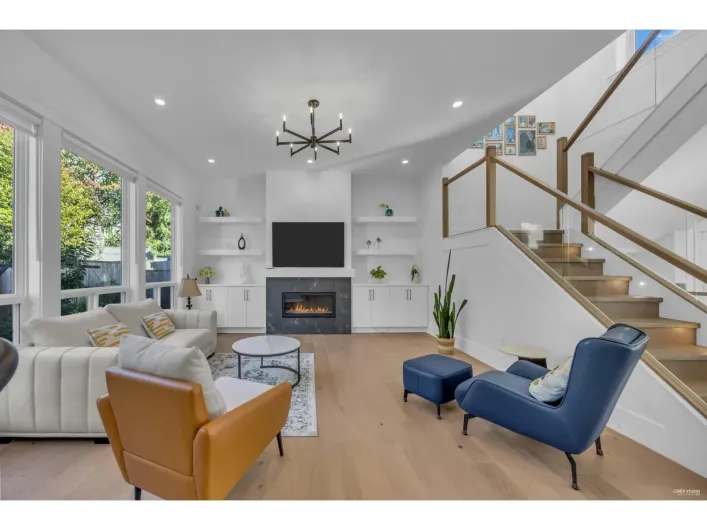 878 163A STREET, Surrey