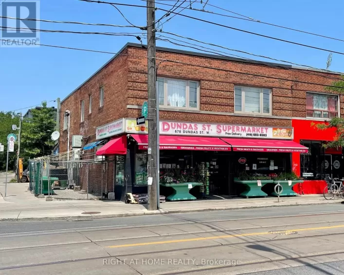 878 DUNDAS STREET, Toronto