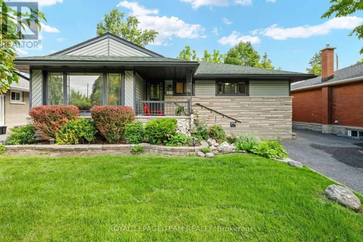 879 PLEASANT PARK ROAD, Ottawa