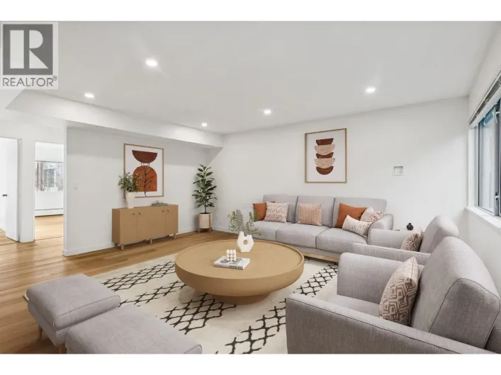 879 WESTVIEW CRESCENT, North Vancouver