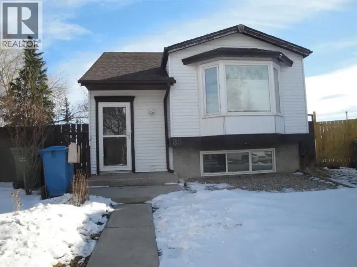 88 Abingdon Court NE, Calgary