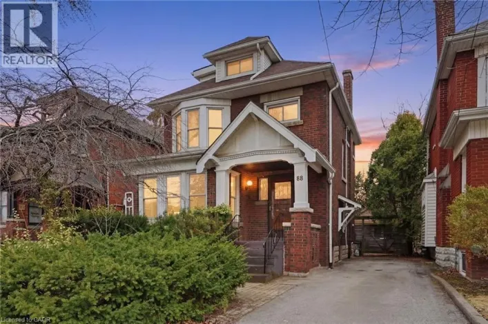 88 CLINE Avenue N, Hamilton