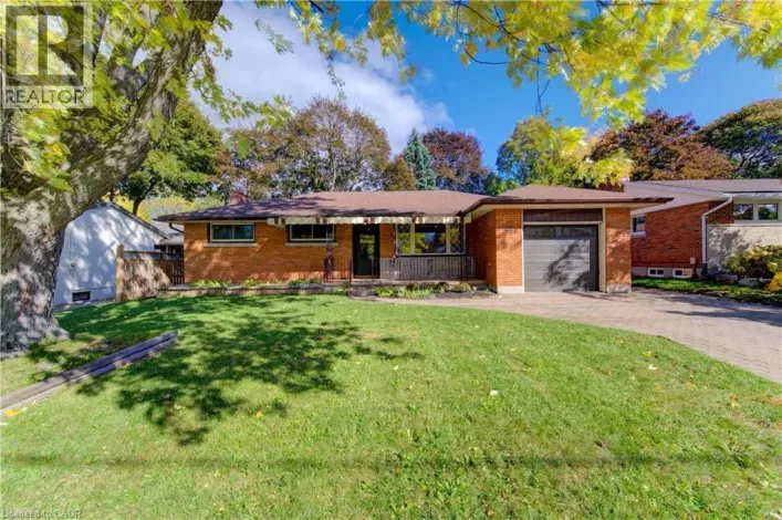 88 ELLIS Crescent S, Waterloo