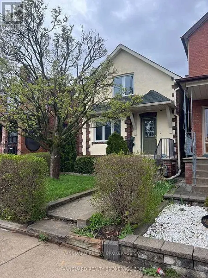 88 LANARK AVENUE, Toronto