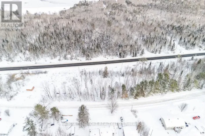 88 LANCE ROAD, Laurentian Hills