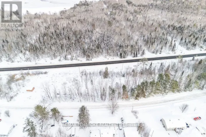 88 LANCE ROAD, Laurentian Hills