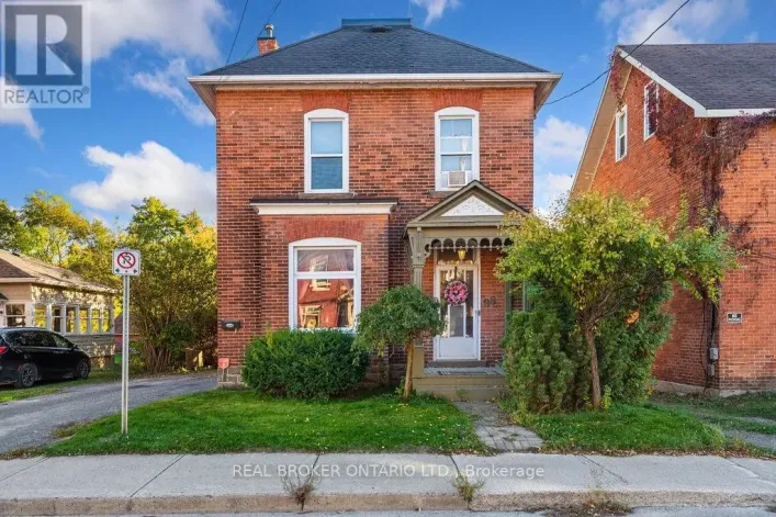 88 MOORE STREET, Carleton Place