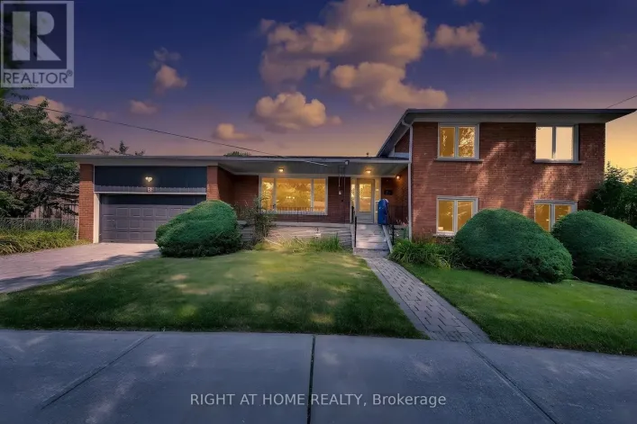 88 PECKHAM AVENUE, Toronto
