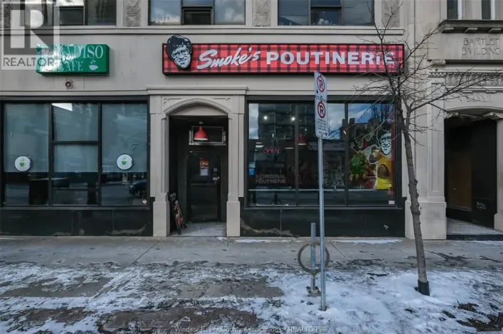 88 UNIVERSITY AVENUE West, Windsor