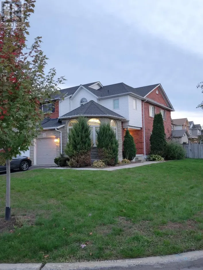 88 WADE SQUARE, Clarington