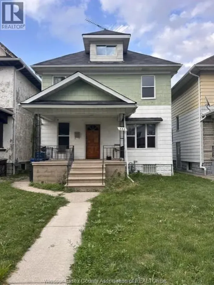 880 MOY AVENUE, Windsor