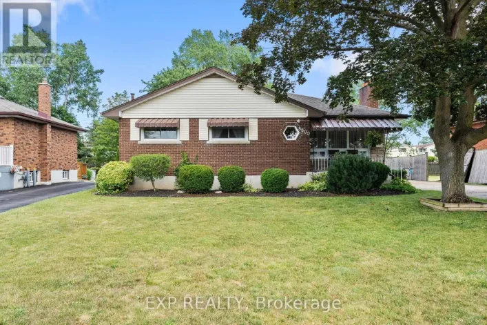 8800 CHAMPLAIN DRIVE, Niagara Falls