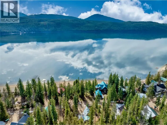 8800 Seymour Arm Main Forest Service Road Unit# 15, Seymour Arm