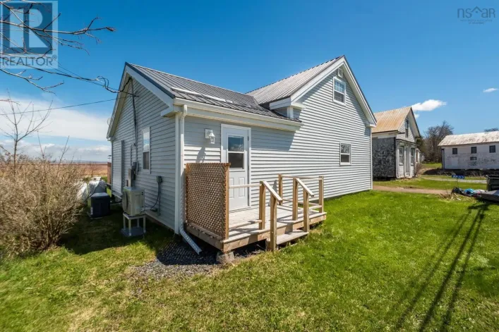 8803 Highway 215, Maitland