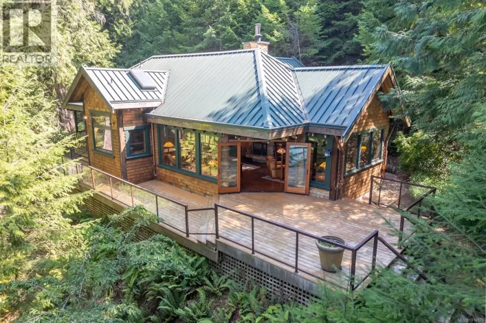 8807 Ainslie Point Rd, Pender Island