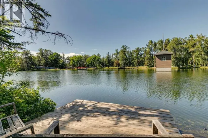 8808 48 Avenue, Calgary