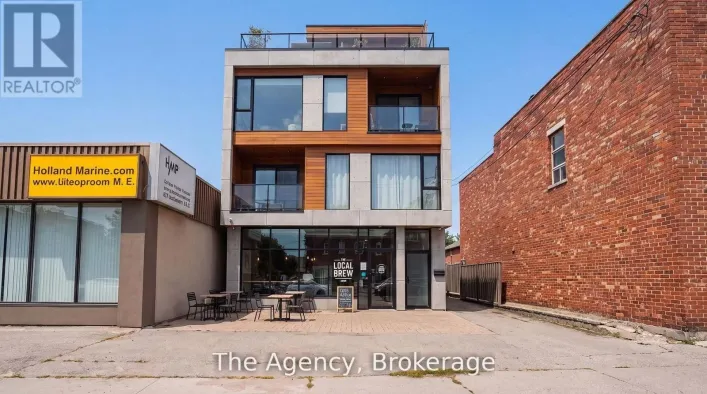 881 LAKESHORE ROAD E, Mississauga