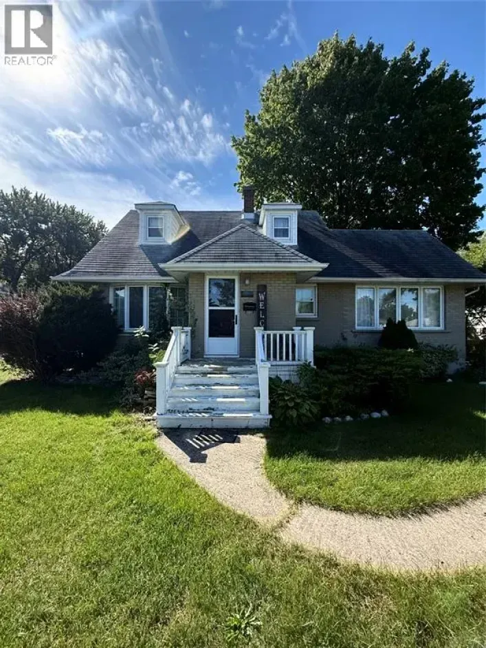 881 MICHIGAN AVENUE, Sarnia