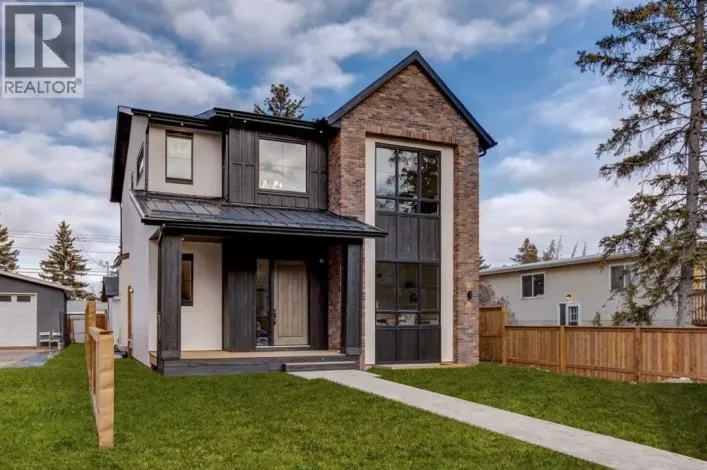 8812 33 Avenue NW, Calgary
