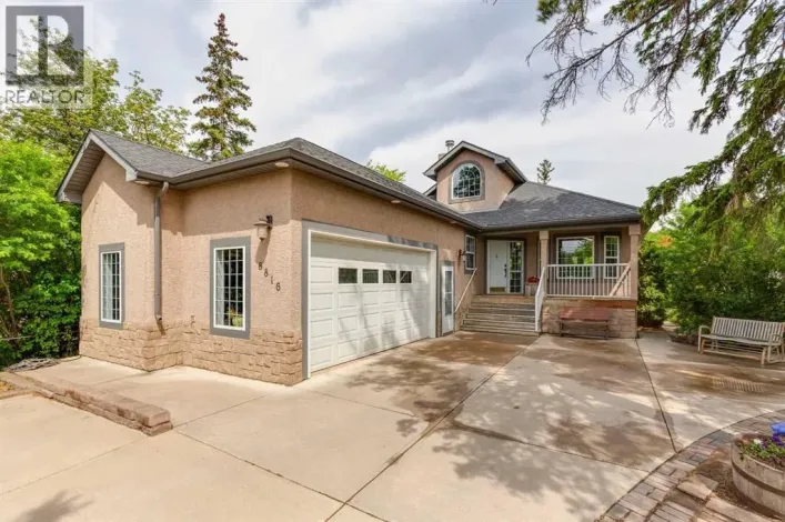 8816 48 Avenue, Calgary