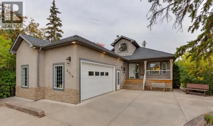 8816 48 Avenue, Calgary