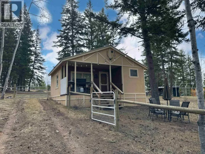 882 S GREEN LAKE ROAD, 70 Mile House