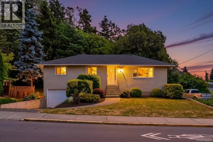 883 Lampson St, Esquimalt