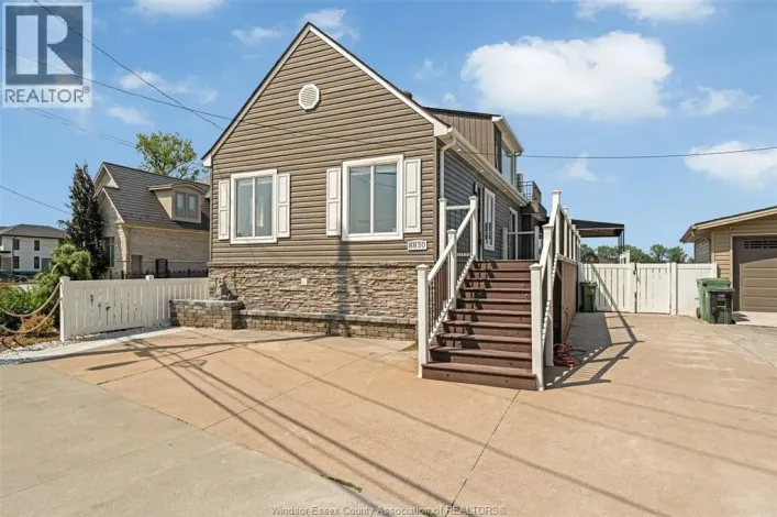 8830 RIVERSIDE DRIVE East, Windsor
