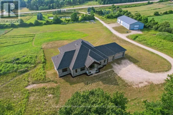 8837 WELLINGTON ROAD 124, Erin