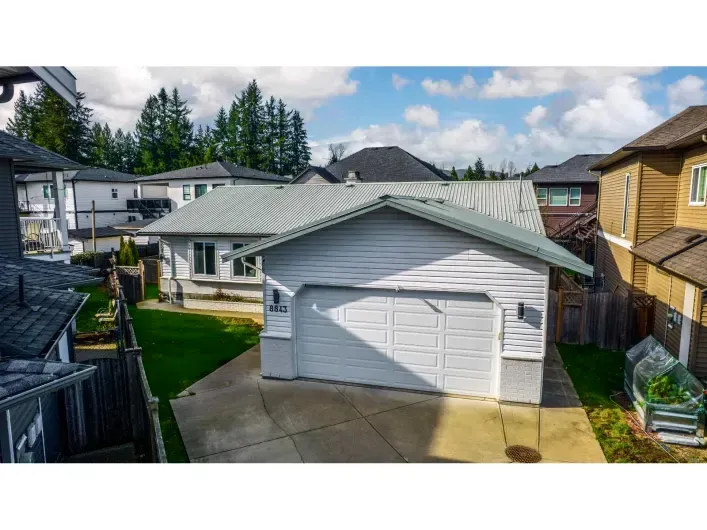 House for sale: 8843 WOOLER TERRACE, Mission
