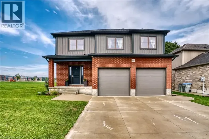 885 BINNING Street W, Listowel