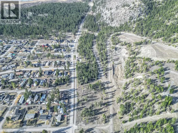 8850 GRAINGER Road, Canal Flats