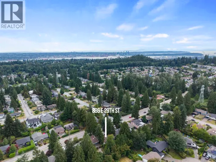 886 E 29TH STREET, North Vancouver