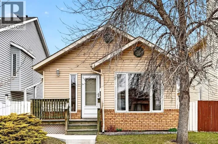 886 Erin Woods Drive SE, Calgary