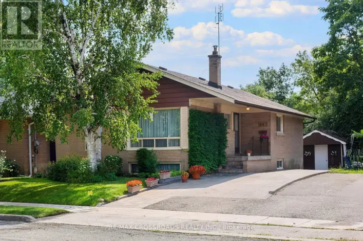 887 BRIMORTON DRIVE, Toronto