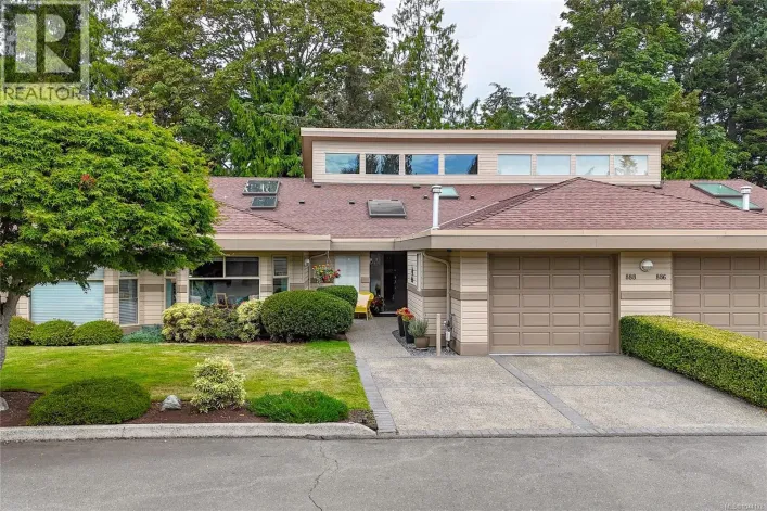 888 Lakes Blvd, Parksville