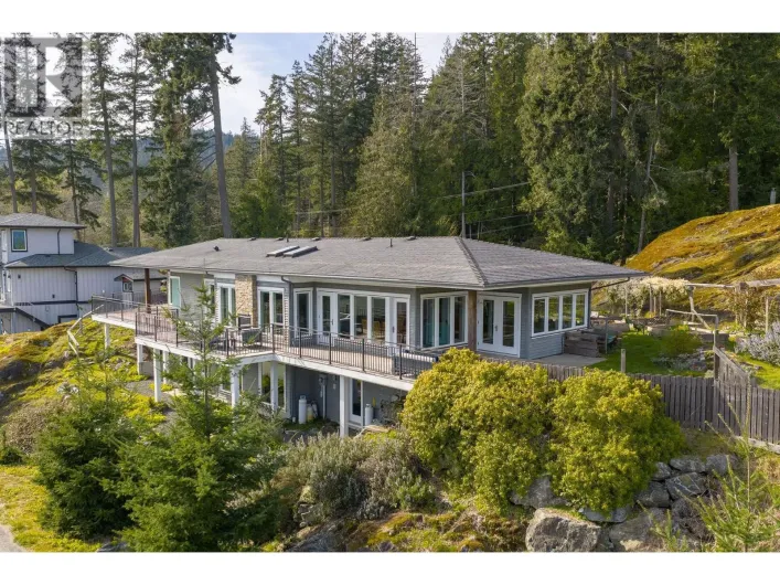 889 COWAN POINT DRIVE, Bowen Island