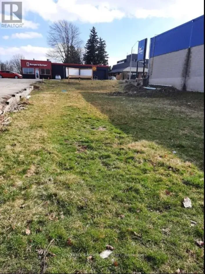 889 DUNDAS STREET, Woodstock