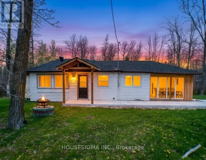 8892 BEACHWOOD ROAD, Wasaga Beach