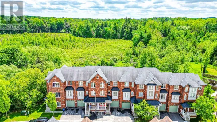 #89 - 15 OLD COLONY ROAD, Richmond Hill