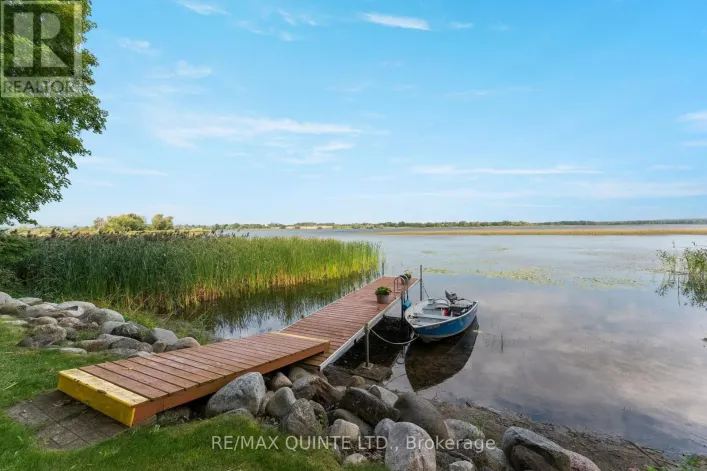 89 CURRY LANE, Prince Edward County