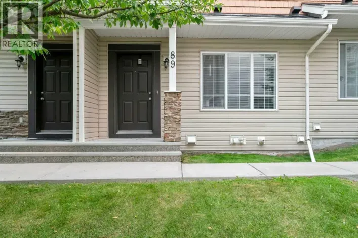 89 Pantego Lane NW, Calgary