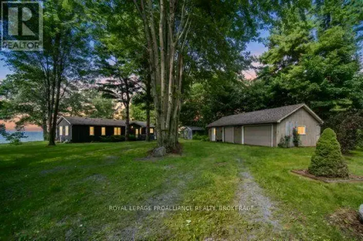 89 PLEASURE POINT LANE, Frontenac Islands